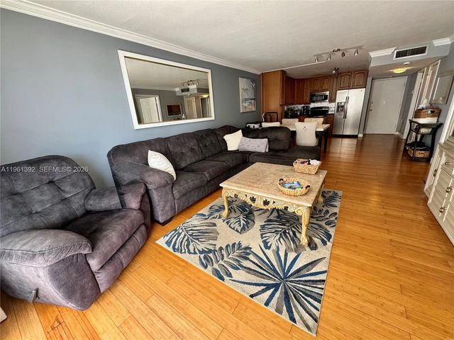 4 of 46 - 18051 Biscayne Boulevard #503, Aventura, FL