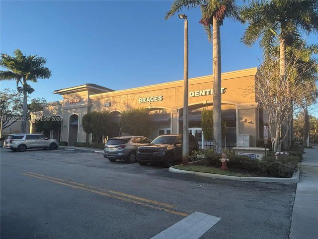 2 of 6 - 2575 Glades Circle, Weston, FL