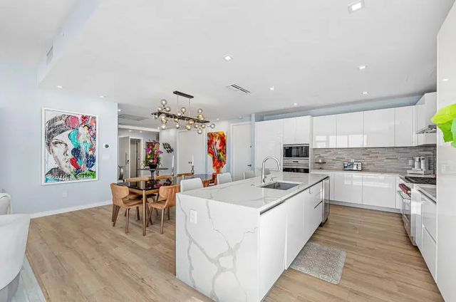 4 of 47 - 41 Isle Of Venice Drive #ph 502, Fort Lauderdale, FL