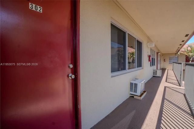2 of 25 - 251 Sw 134th Way #302m, Pembroke Pines, FL