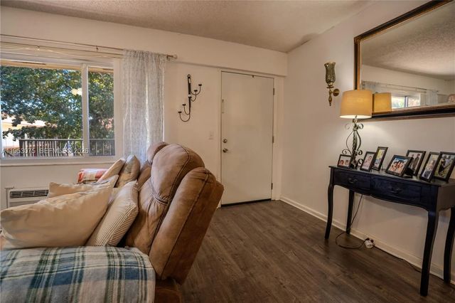 3 of 25 - 251 Sw 134th Way #302m, Pembroke Pines, FL