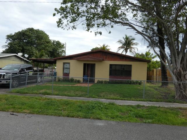 2350 Nw 1st Street, Boynton Beach