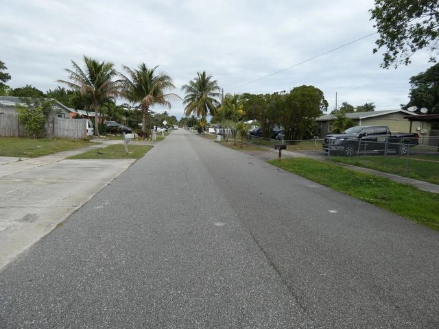 2 of 12 - 2350 Nw 1st Street, Boynton Beach, FL