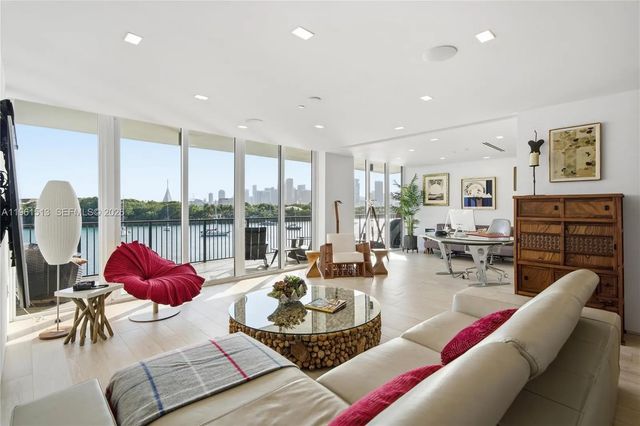 1000 Venetian Way #403, Miami Beach