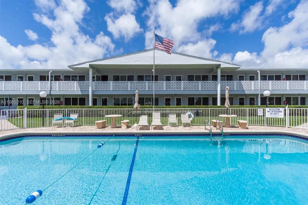 600 Layne #216, Hallandale Beach