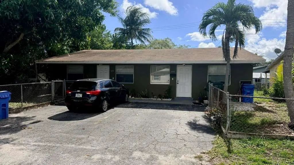 280 Ne 40th Court, Oakland Park