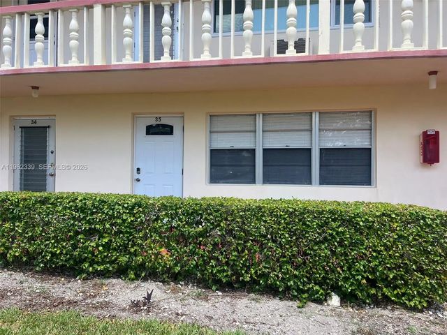 35 Camden #b, West Palm Beach