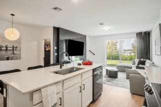 Photo of Listing #R11162278