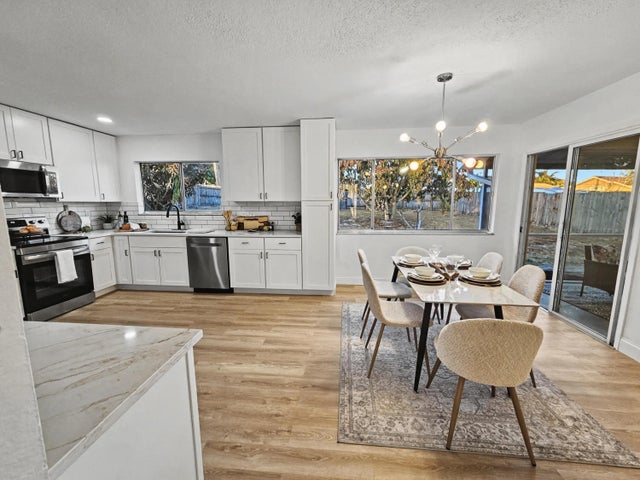 Photo of Listing #R11162284