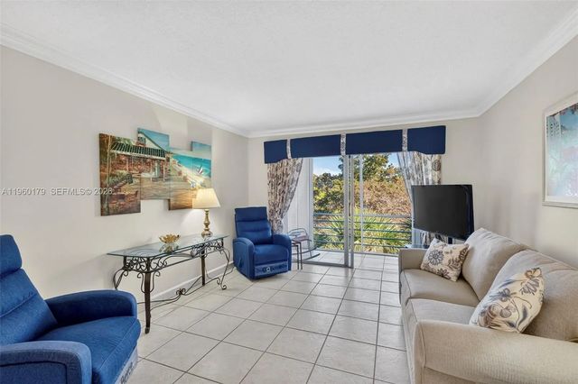 2900 Nw 47th Terrace #405b, Lauderdale Lakes