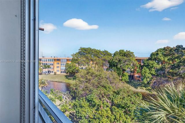 5 of 36 - 2900 Nw 47th Terrace #405b, Lauderdale Lakes, FL