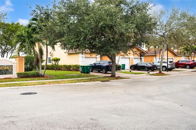 2 of 48 - 5722 Tuscany Terrace, Tamarac, FL
