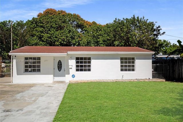 2311 Fletcher Street, Hollywood