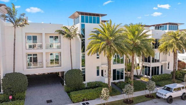 238 Shore Court, Lauderdale-By-The-Sea