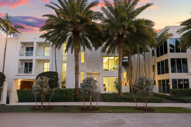 4 of 49 - 238 Shore Court, Lauderdale-By-The-Sea, FL
