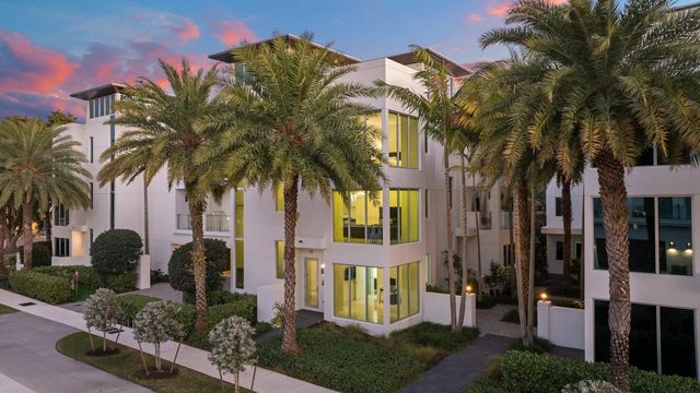 5 of 49 - 238 Shore Court, Lauderdale-By-The-Sea, FL