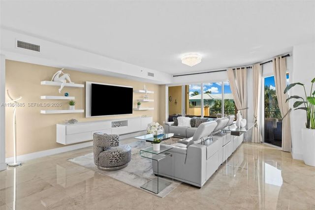 3 of 17 - 3415 N Ocean Drive #204, Hollywood, FL