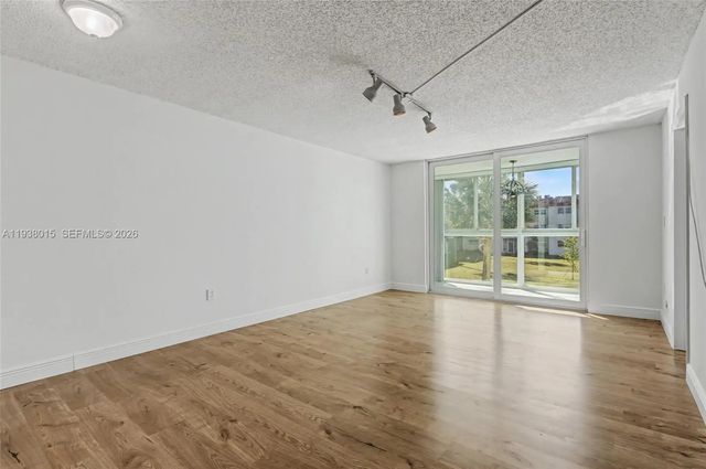 4 of 24 - 2831 Sunrise Lakes Drive E #204, Sunrise, FL