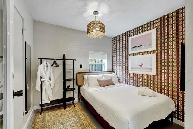 5 of 33 - 820 Ne 17th Street, Fort Lauderdale, FL