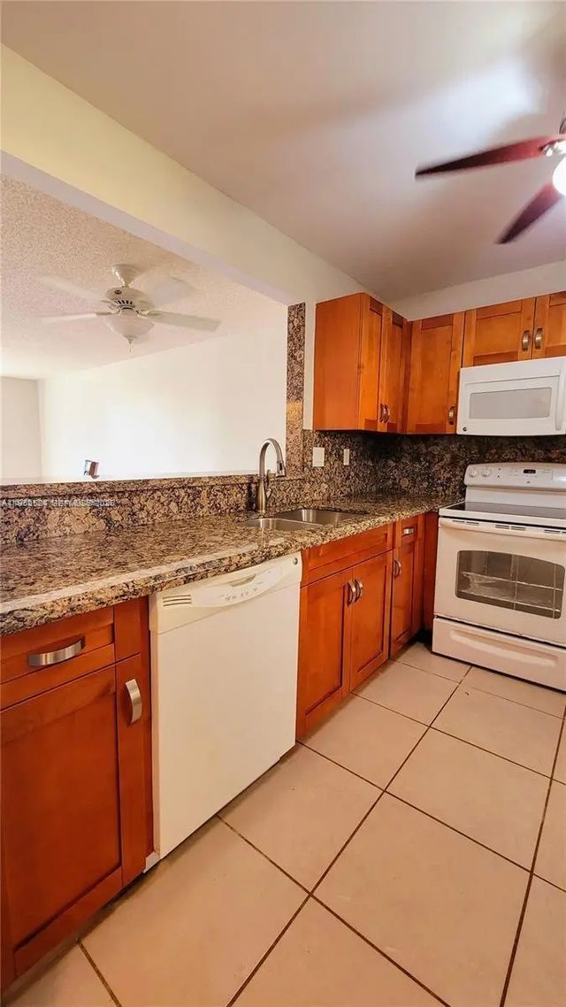 2 of 19 - 406 Nw 68th Avenue #304, Plantation, FL