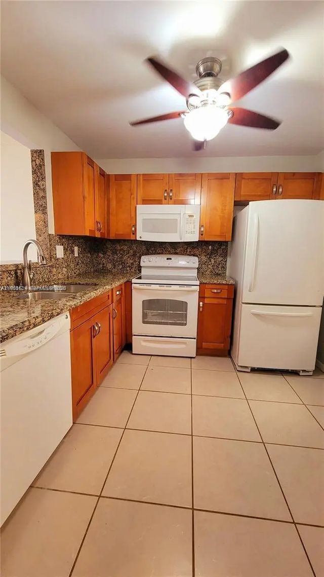 4 of 19 - 406 Nw 68th Avenue #304, Plantation, FL