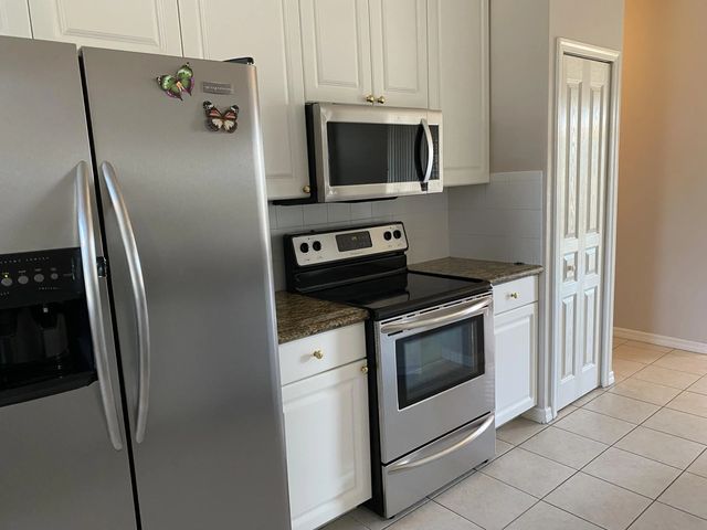 5 of 29 - 546 Nw Waverly Circle, Port St. Lucie, FL