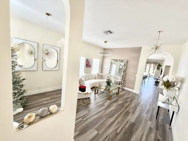 3 of 17 - 159 Berenger Walk, Royal Palm Beach, FL