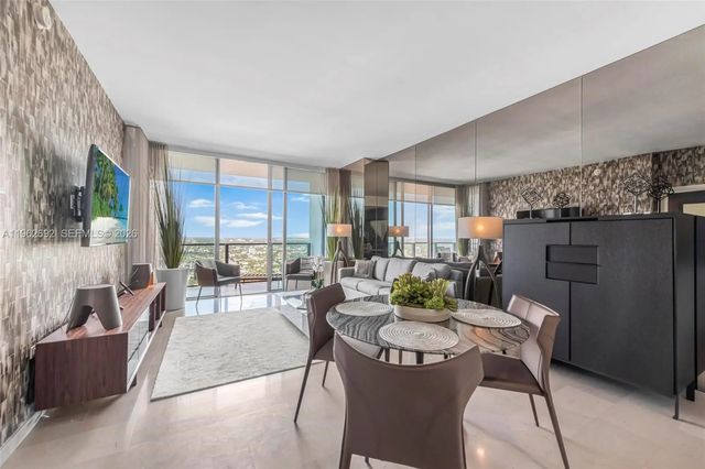 88 Sw 7th Street #3806, Miami