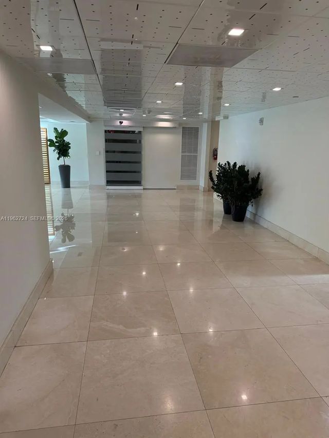 2 of 17 - 540 Brickell Key Drive #1505, Miami, FL
