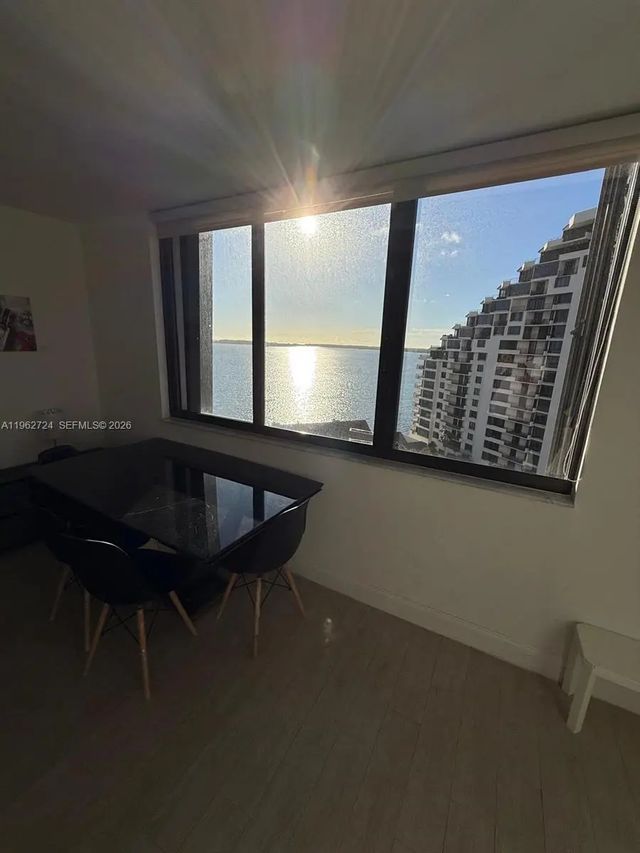 5 of 17 - 540 Brickell Key Drive #1505, Miami, FL
