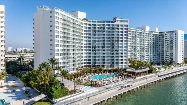 4 of 39 - 1100 West Avenue #408, Miami Beach, FL