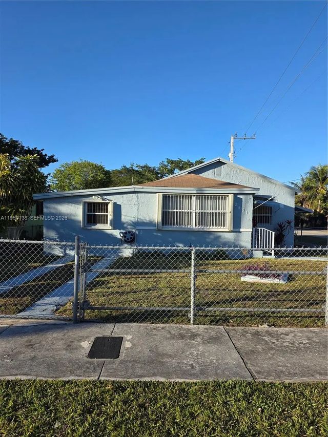 2401 Nw 56th Street, Miami
