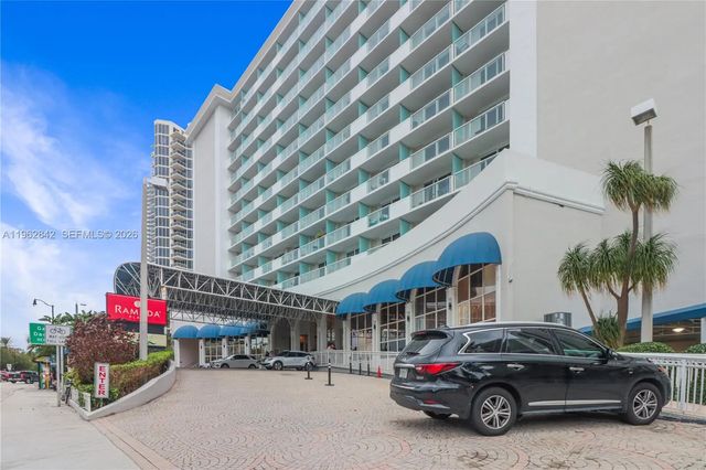 2 of 38 - 19201 Collins Avenue #439, Sunny Isles Beach, FL