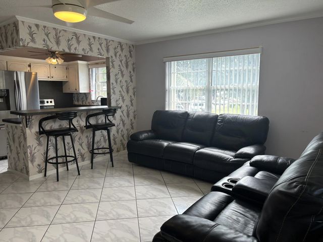 81 Windsor D, West Palm Beach
