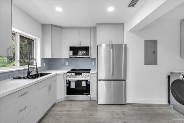 2 of 33 - 7412 Big Cypress Drive, Miami Lakes, FL