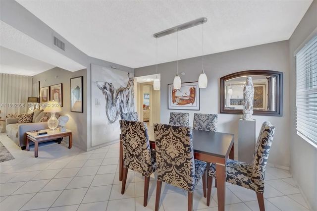 2 of 28 - 4000 Nw 44th Avenue #405, Lauderdale Lakes, FL