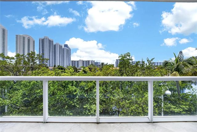4 of 31 - 16500 Collins Avenue #th-9, Sunny Isles Beach, FL