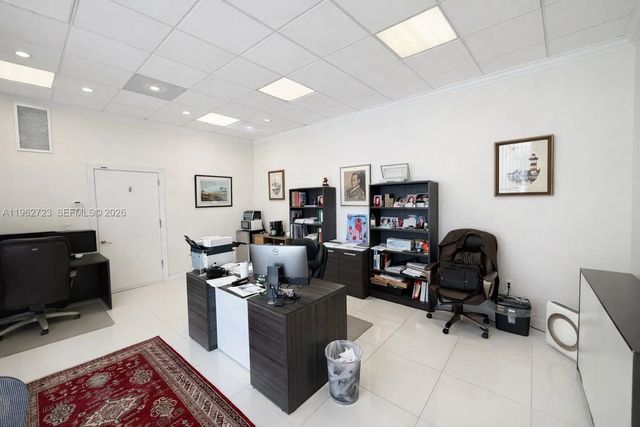 3 of 13 - 5700 Collins Avenue #cu-1, Miami Beach, FL