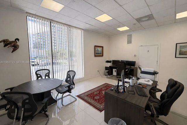 5 of 13 - 5700 Collins Avenue #cu-1, Miami Beach, FL