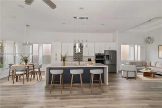 Photo of Listing #R11162504