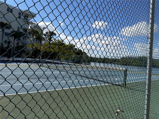 5 of 23 - 16546 Ne 26th Avenue #6h, North Miami Beach, FL