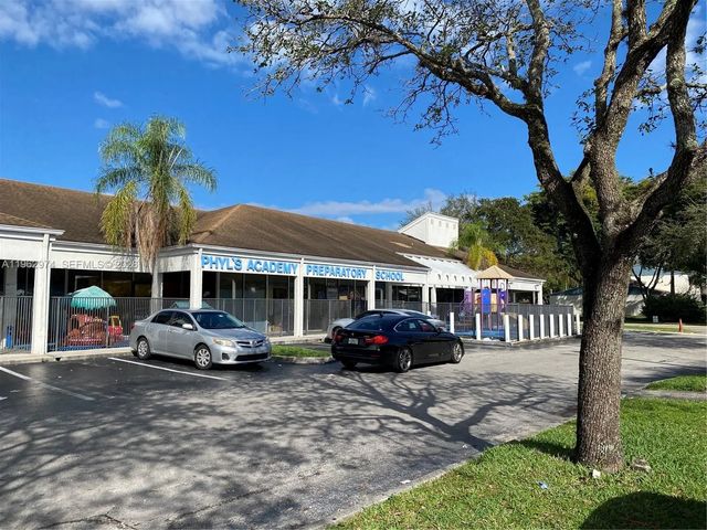 2 of 3 - 4040 Sw 69th Avenue, Miramar, FL