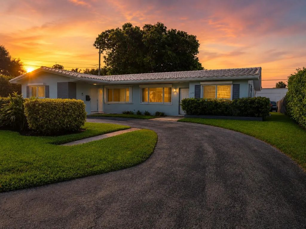 2248 Ne 37th Street, Lighthouse Point