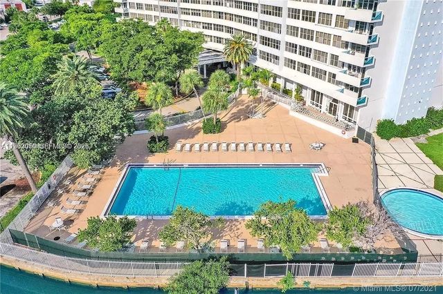 5 of 15 - 7441 Wayne Avenue #9i, Miami Beach, FL