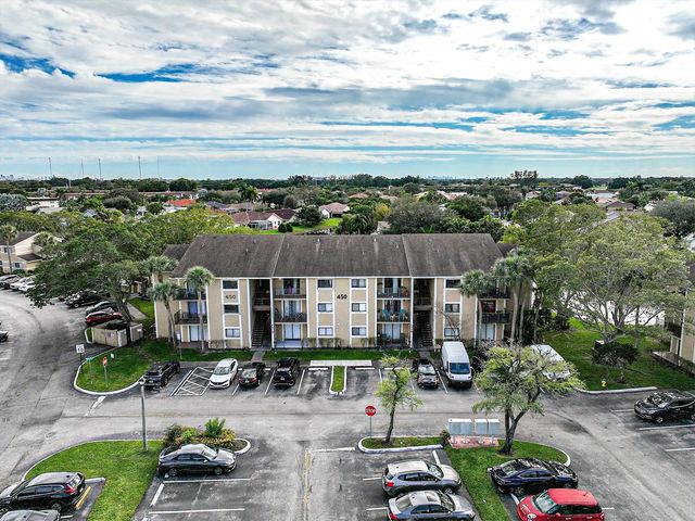 450 Palm Circle #106, Pembroke Pines
