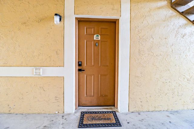 4 of 87 - 450 Palm Circle #106, Pembroke Pines, FL