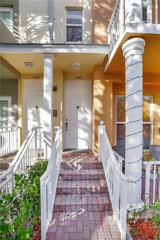 5 of 10 - 1345 Sw 4th Court, Fort Lauderdale, FL