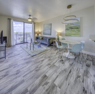 Photo of Listing #R11162624