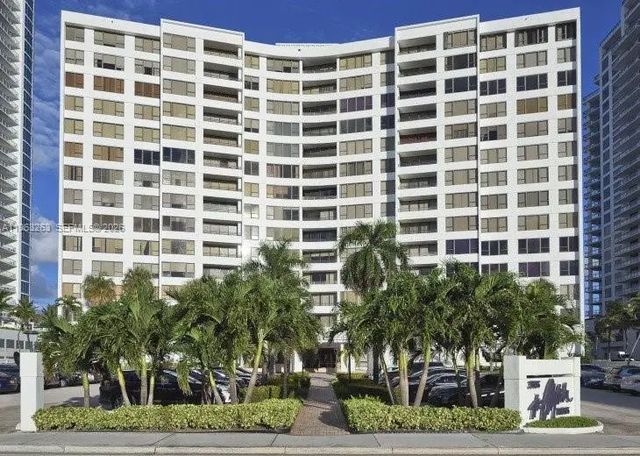 5 of 22 - 3505 S Ocean Drive #502, Hollywood, FL