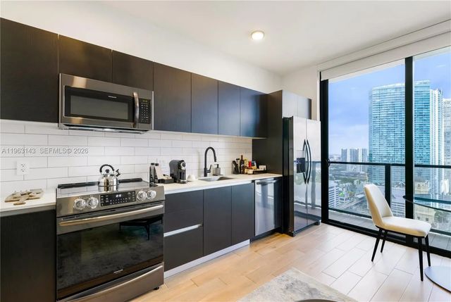4 of 13 - 398 Ne 5th Street #2205, Miami, FL